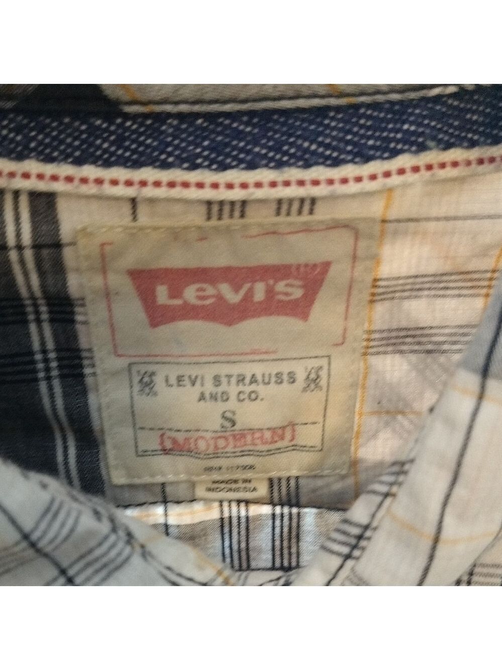 Levi's Blue and White Plaid Casual Button Down Shirt - Picture 3 of 6